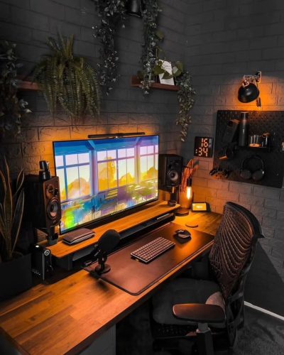 Amazing Macbook Pro setup!!😃 Rate this minimal setup 1-5 😍• Setup by naj_visuals • Join the c